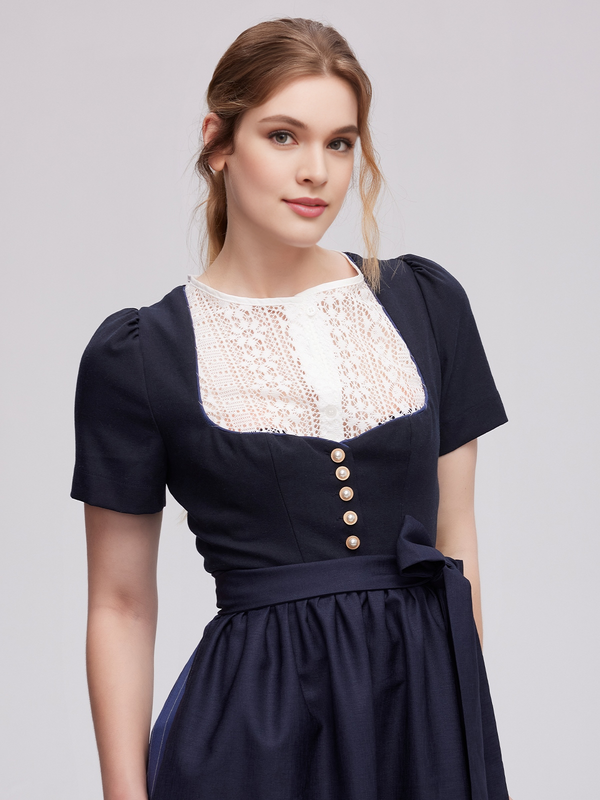 Ehreer Dirndl in Blau