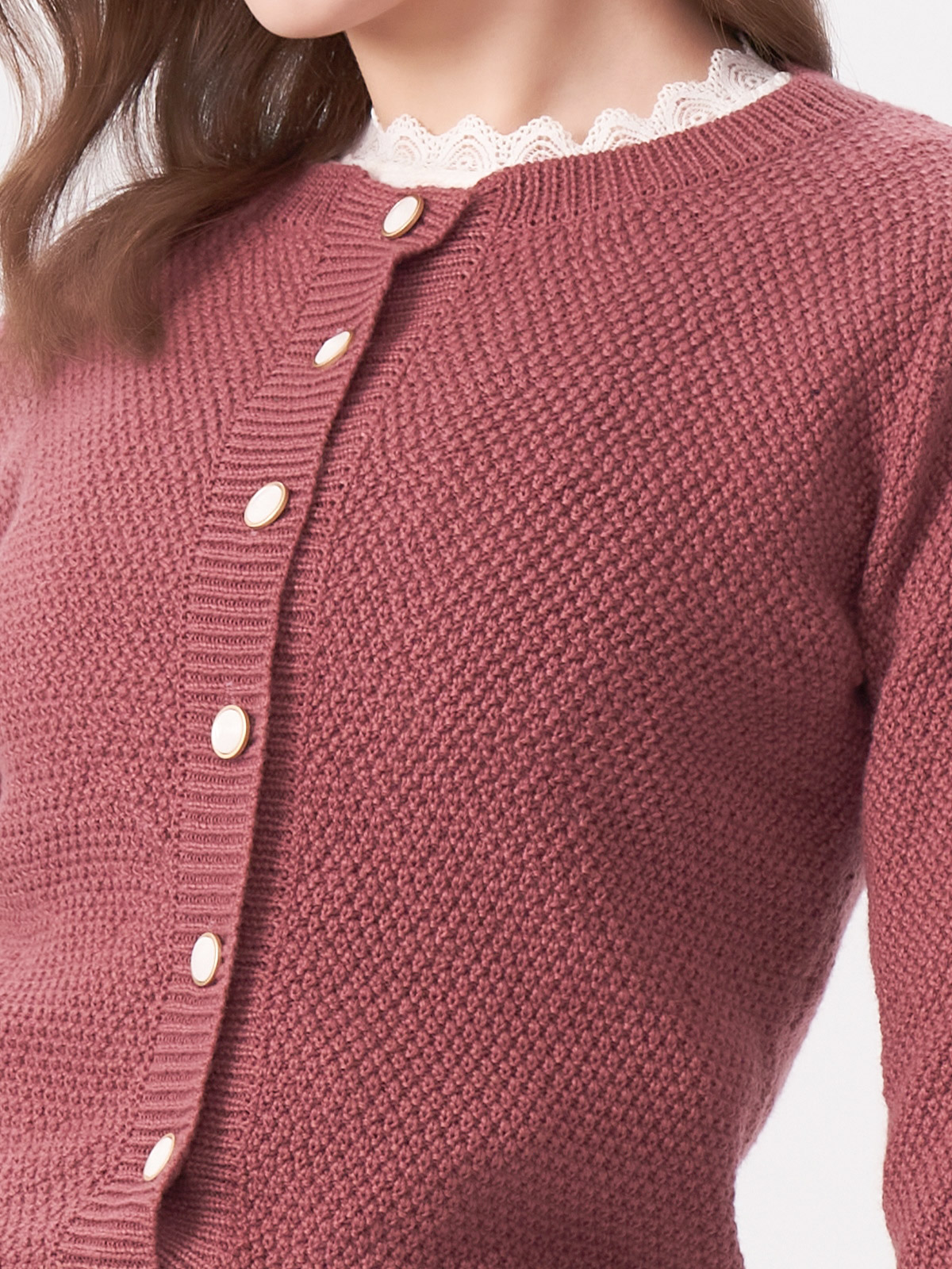 Dirndl in Lila mit modernem Schnitt