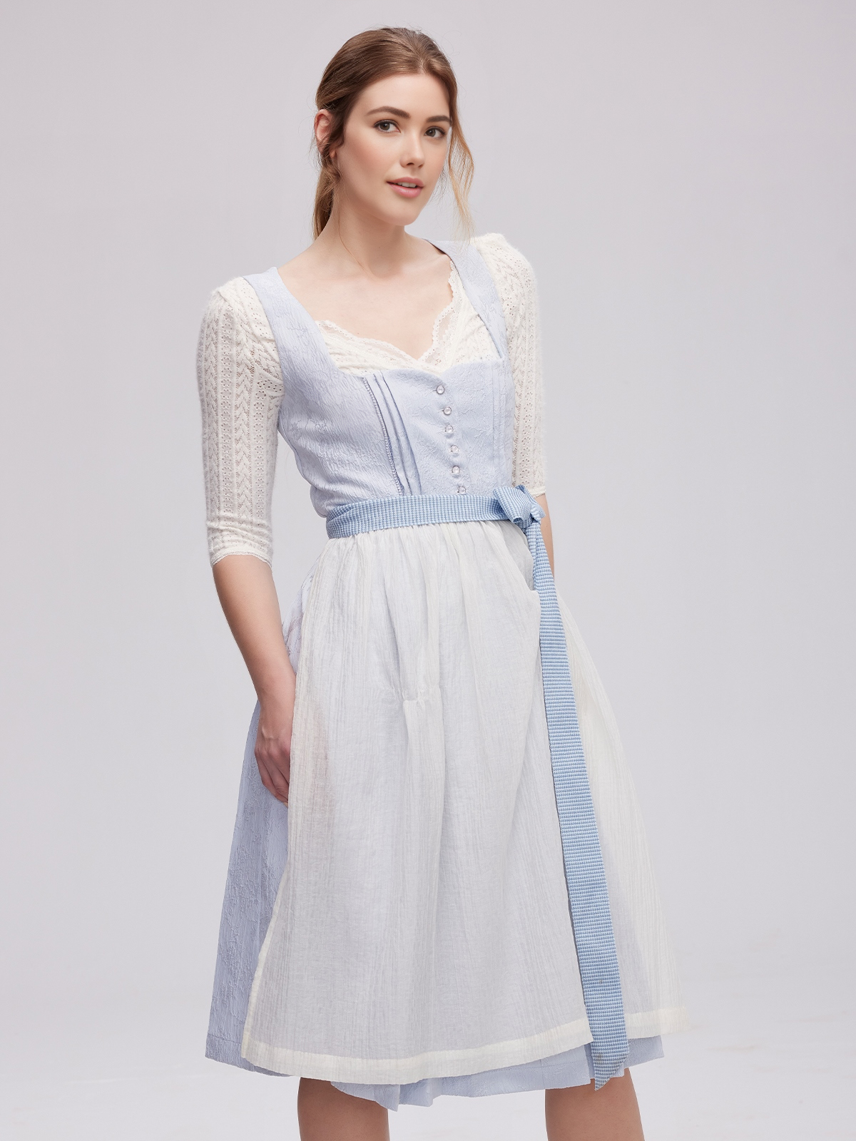 Modernes Dirndl in Blau
