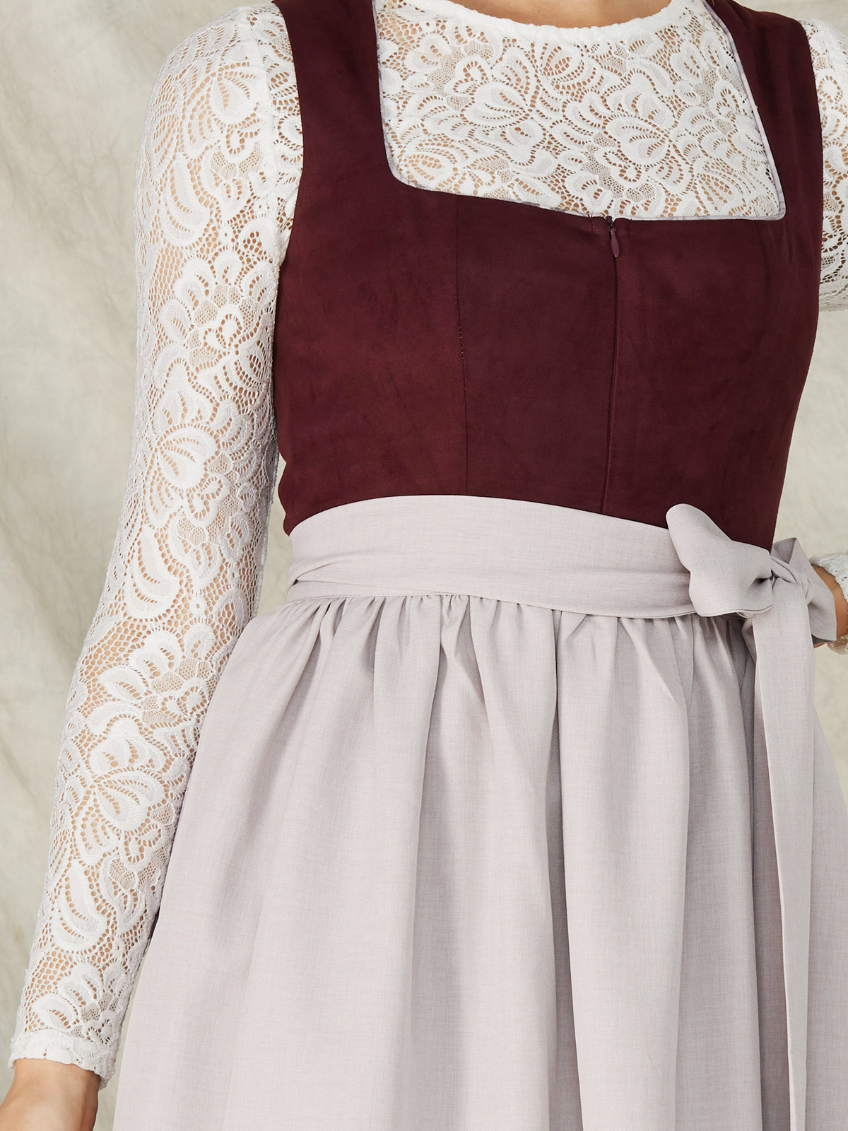 Dirndl in Lila – ein zeitloser Klassiker