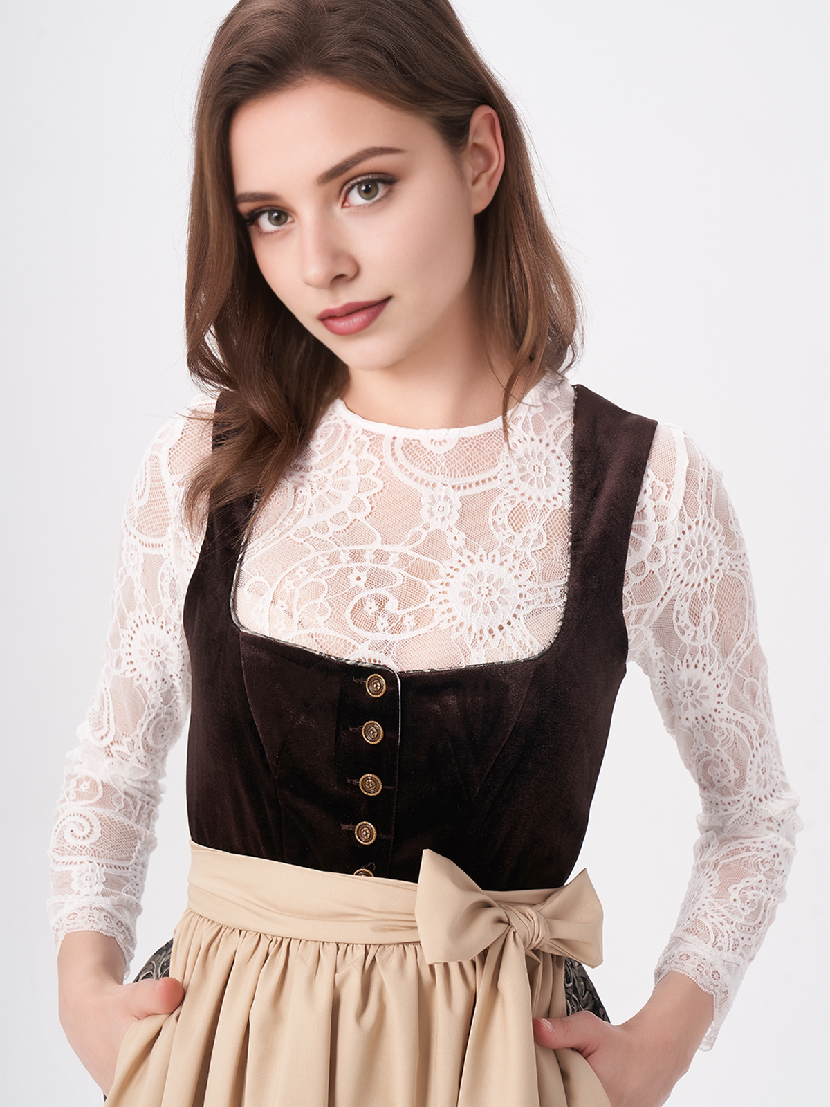 Dirndl in Braun mit modernem Schnitt