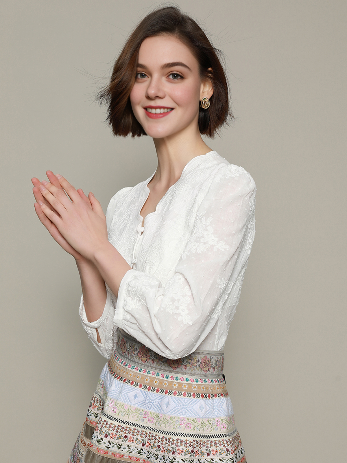 Dirndl Blusen Langarm in Weiß