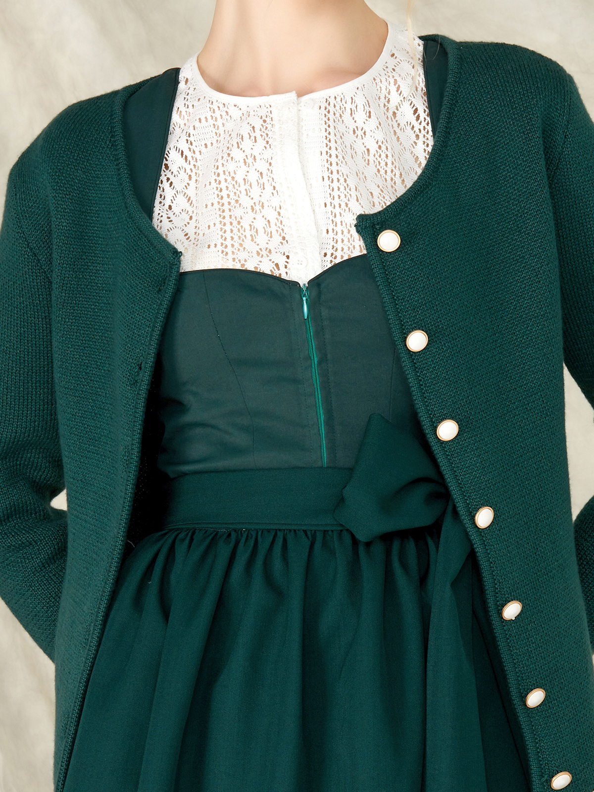 Modernes Ja Mei Dirndl in Grün