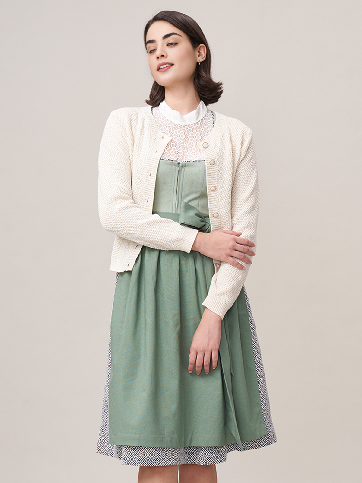 Elegantes einfarbiges Dirndl