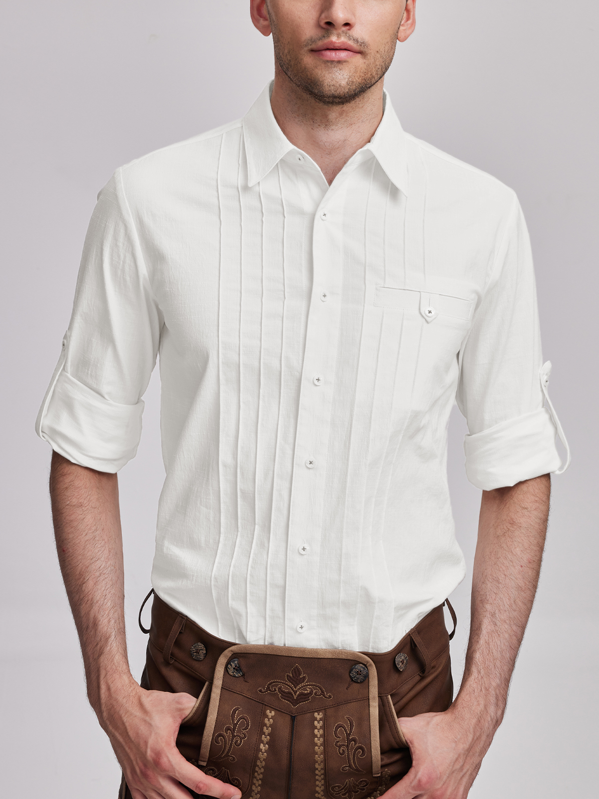Dirndl mit schwarzer Strumpfhose