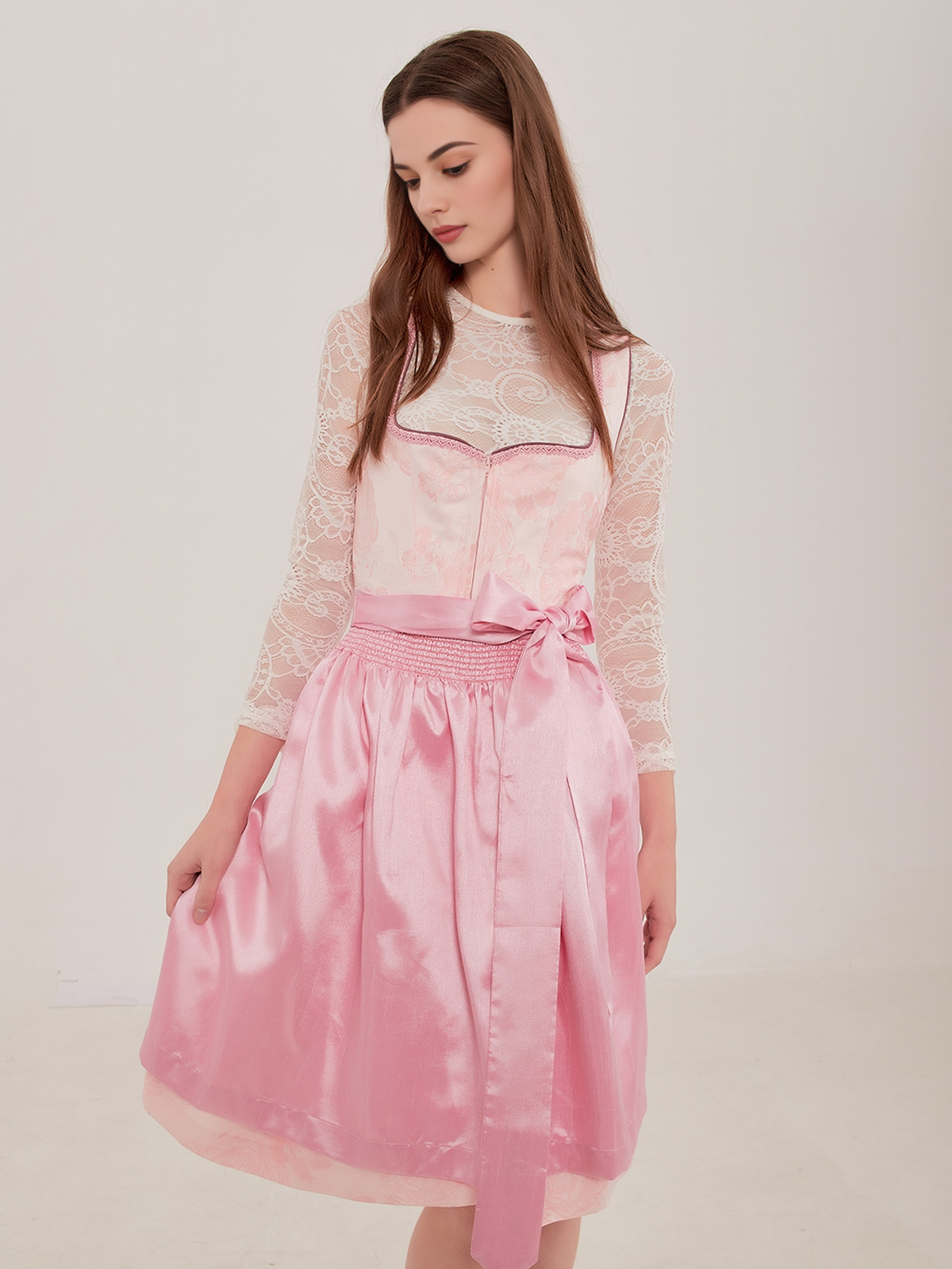 Ehreer Dirndl in Blau