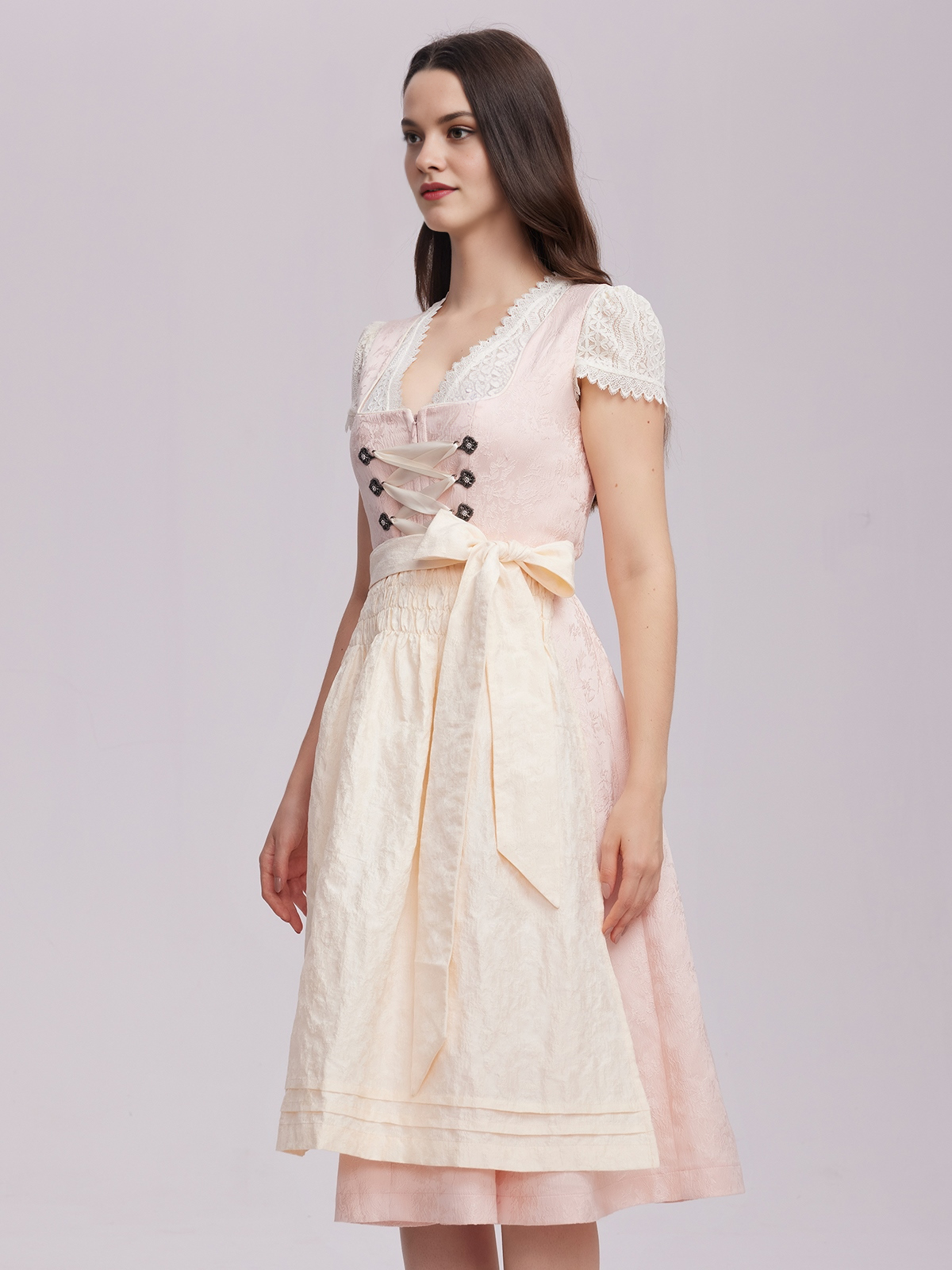 Grün pinkes Dirndl mit floralen Details